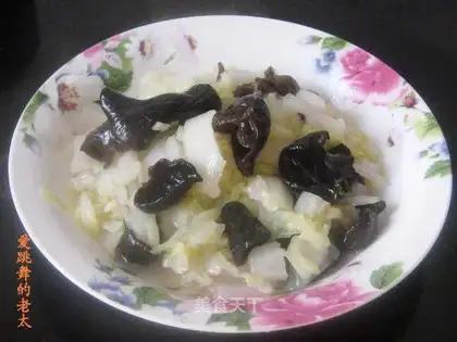 stir-fried Chinese cabbage with black fungus