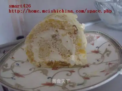 Raisin cake roll