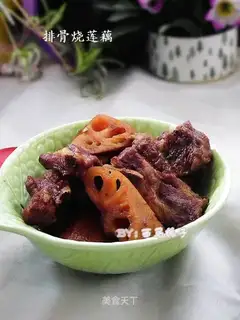 Roasted pork ribs with lotus root