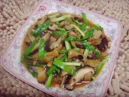 stir-fried leeks with mushrooms