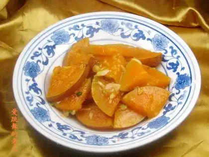 stir-fried pumpkin with garlic flavor