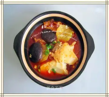 kimchi pot