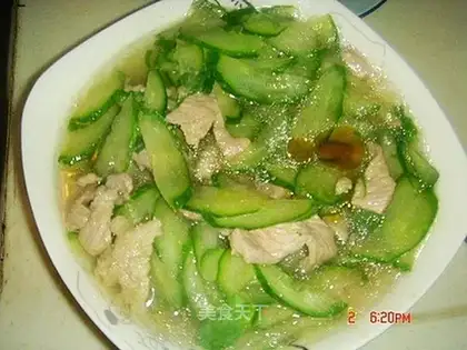 Cucumber meat slices soup