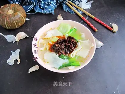 Beef's hand tore noodles