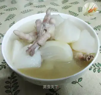 Chicken claw carrot soup