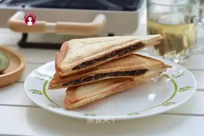 Beef sandwich