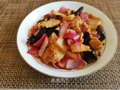 Five flowers and onions