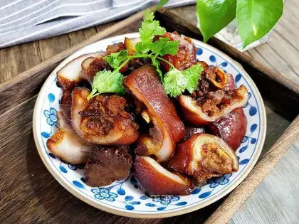 Pork hoof