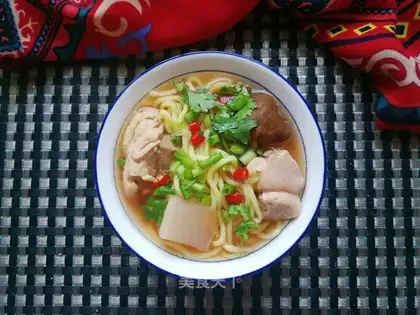 Red mushroom chicken soup noodle