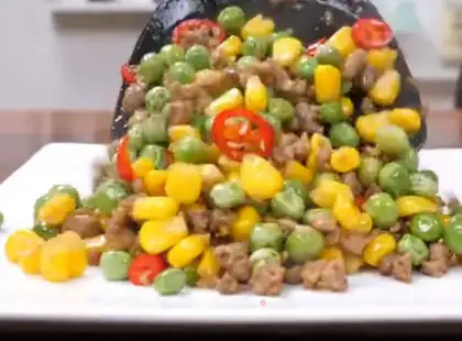 Corn pea fried meat