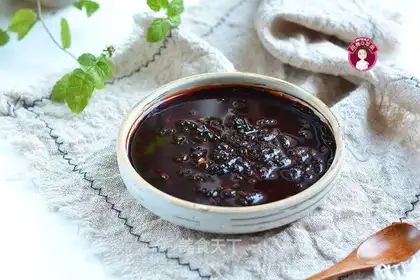 All-powerful hot sauce