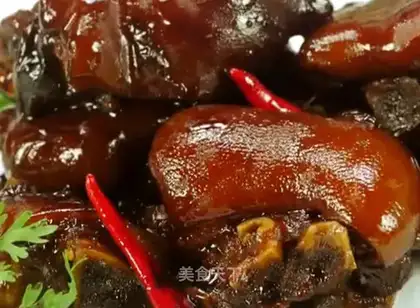 Burning pigs' feet