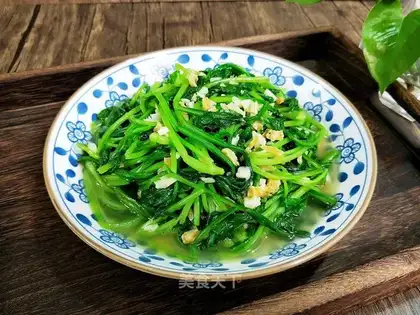 Shrimp radish