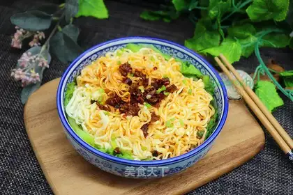 Beef sauce noodles