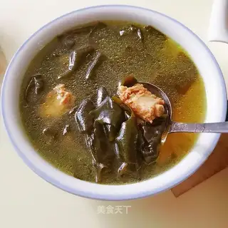 Sea laced ribs soup