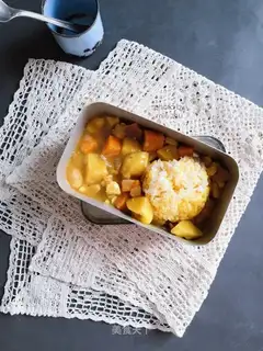 Curry chicken