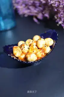 Tomato juice quail eggs
