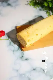 Salted eggcake rolls