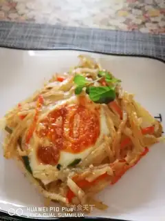 Fried eggs in the nest