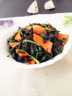 Spinach with carrots