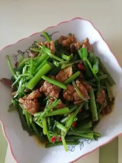 Celery fried meat