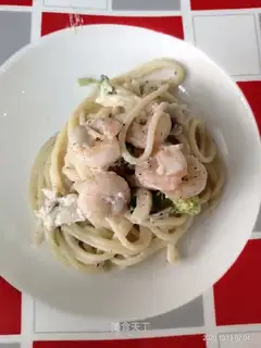 Milk, garlic, shrimp pasta