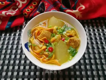 Worm and grass, the chicken legs. Soup