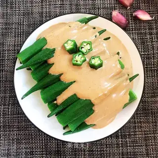 Sesame sauce and acne