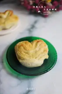 Heart-shaped coconut bread
