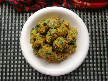 Carrot bean sprouts and spinach balls