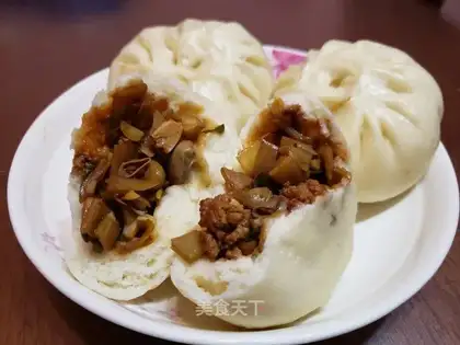 Plum buns