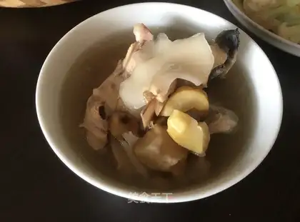 Plate chipmunk chicken