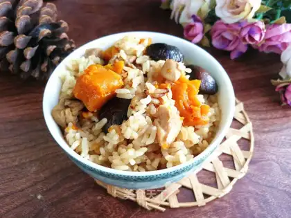 Chicken-legged mushroom pumpkin rice