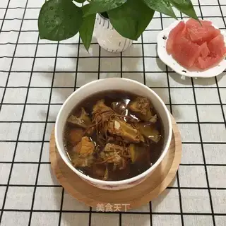 Worm and grass stew ribs