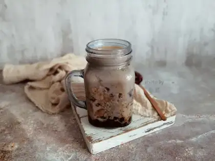 Red beans, milk tea
