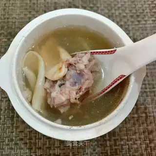 Egg glue broccoli broccoli soup