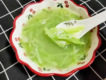 Shrimp radish soup