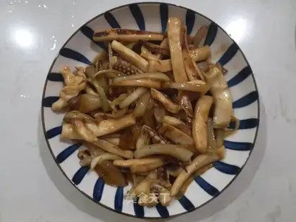 Squids are fried onions