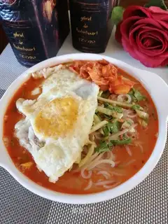 Sour sauce cold noodles