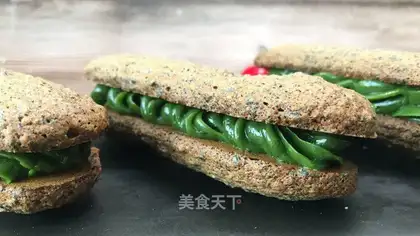 Black sesame cream with a cracker