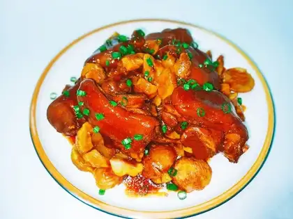 Crumbs burn pigs' feet