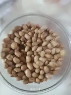 Garlic peanuts