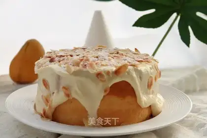 Puffed coconut cheese cream cake