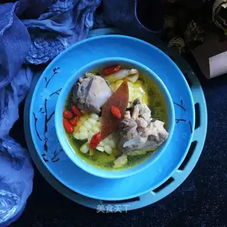 Chicken soup with corn