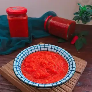 Homemade chili sauce
