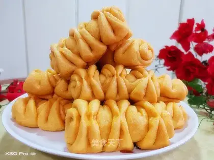 Carrot coconut rolls