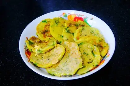 A green corn egg and vegetable pie