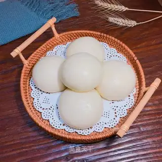 White buns