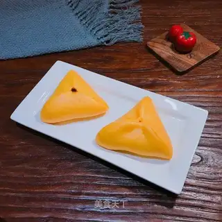 Pumpkin red sugar triangle