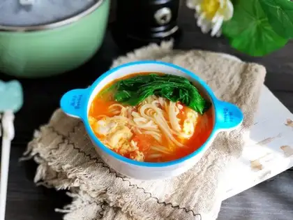 Tomato egg noodles